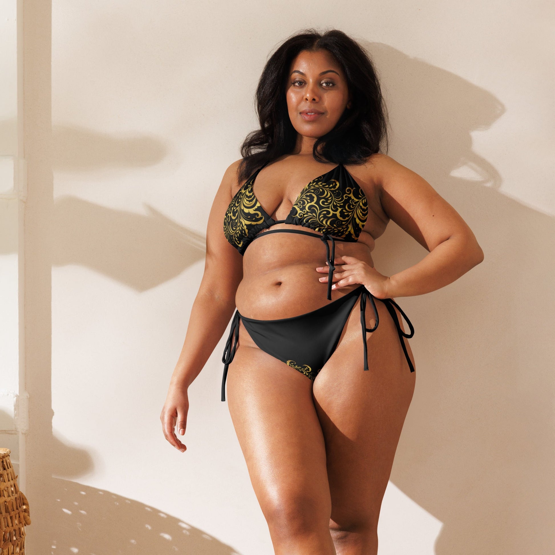 Bikini à string Prestige™ Floraison Noir et Or - Prestige SXM